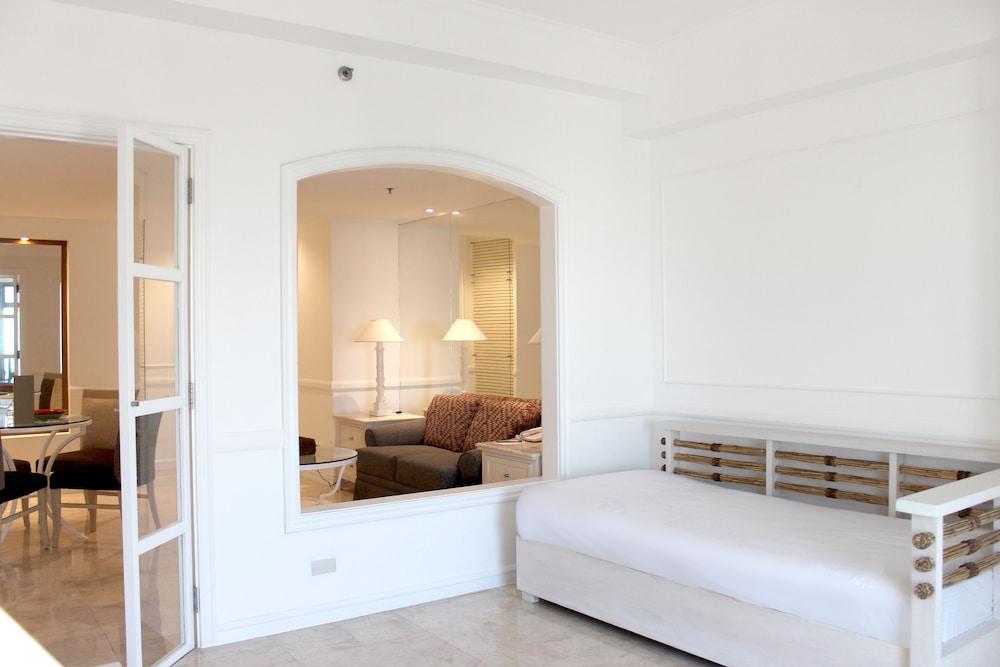 Vivere Hotel And Resorts Muntinlupa City Dış mekan fotoğraf