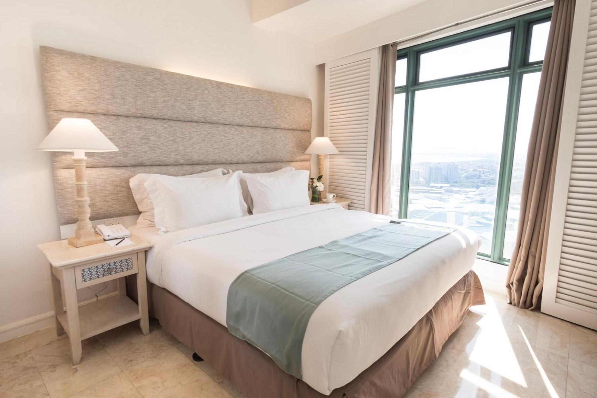 Vivere Hotel And Resorts Muntinlupa City Dış mekan fotoğraf