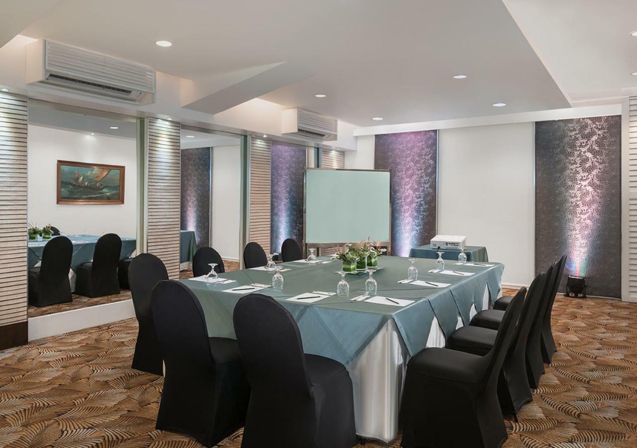 Vivere Hotel And Resorts Muntinlupa City Dış mekan fotoğraf